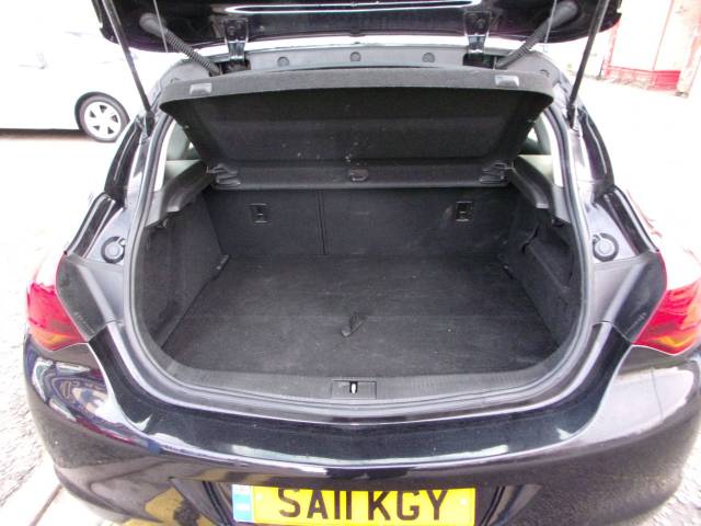 2011 Vauxhall Astra 1.6i 16V SRi 5dr