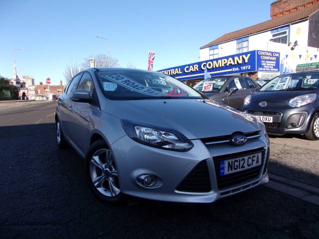 Ford Focus 1.6 TDCi 115 Zetec 5dr Hatchback Diesel Silver