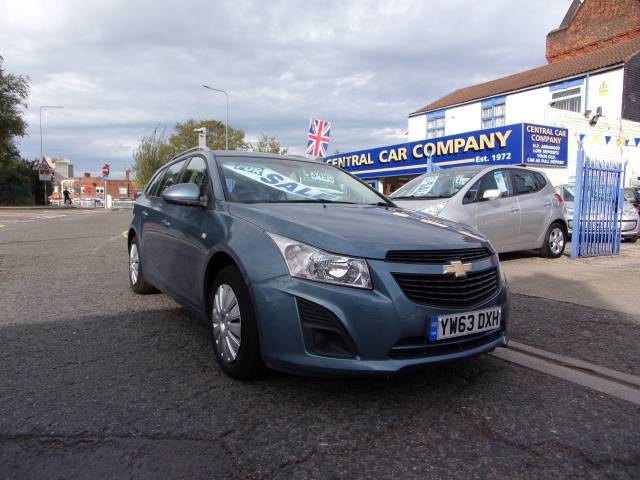 Chevrolet Cruze 1.6 LS 5dr Estate Petrol Blue