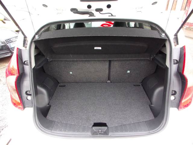 2015 Nissan Note 1.2 DiG-S Tekna 5dr